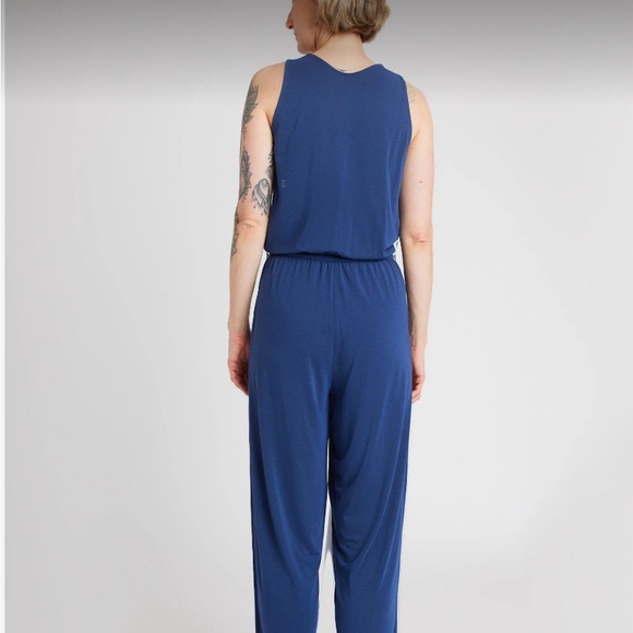 Knox Banyan Jumpsuit in green - Picture 3 of 7